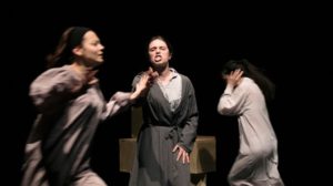Le attrici di Pezzi, spettacolo in promozione al Teatro Bellarte